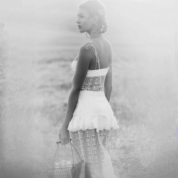 FOR LOVE & LEMONS Lovebird Lace Midi Dress in White, Size S - Picture 2 of 11